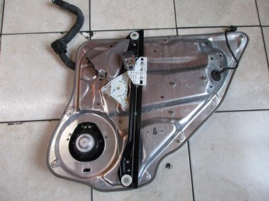 Стеклоподъемник задний левый MERCEDES-BENZ C-класс W204/S204 (2006 - 2011) — Разборка Мерседес