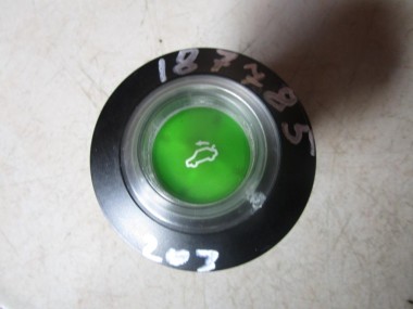 Кнопка закрытия багажника MERCEDES-BENZ C-класс W203/S203/CL203 рестайлинг (2004 - 2008) — Разборка Мерседес