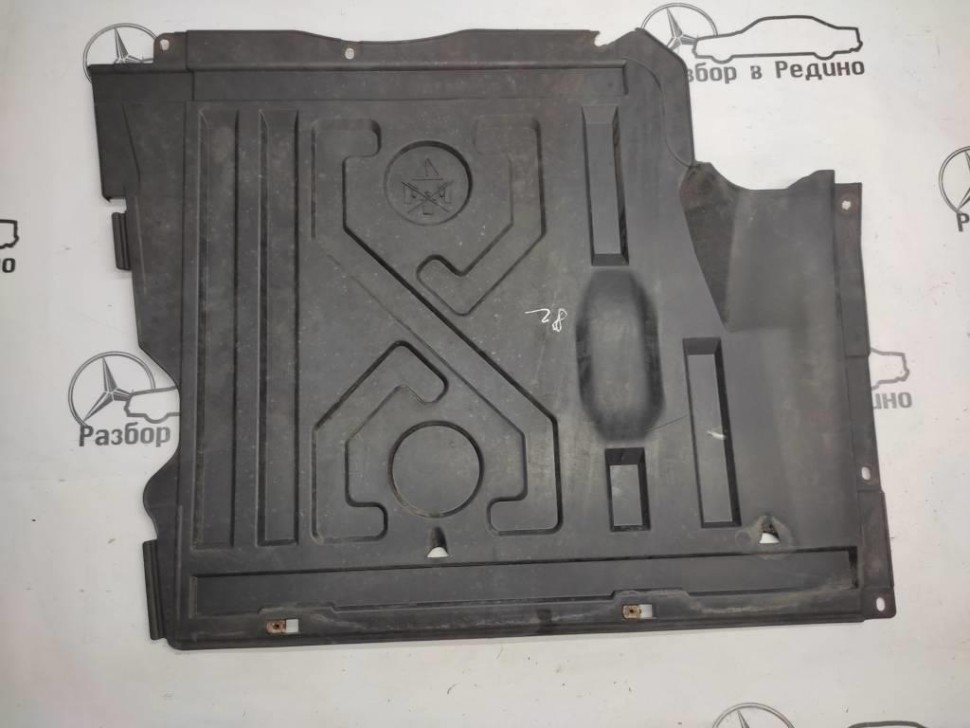 Защита днища MERCEDES-BENZ VANEO W414 (2001 - 2005) фото 1 — Разборка Мерседес