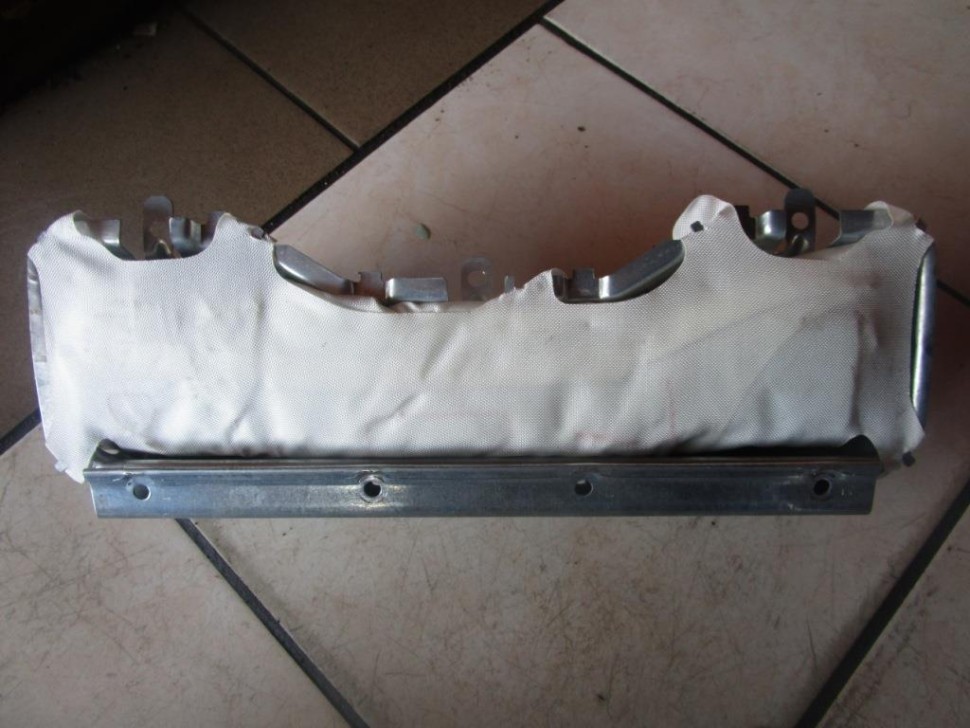 Подушка безопасности коленная MERCEDES-BENZ E-класс W212/S212/C207/A207 (2009 - 2013) фото 1 — Разборка Мерседес