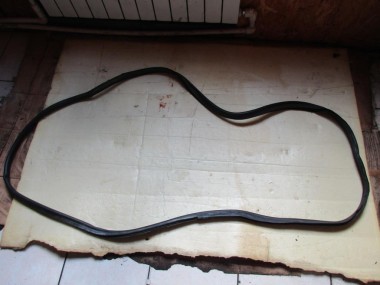 Уплотнитель крышки багажника MERCEDES-BENZ E-класс AMG W211/S211 (2002 - 2006) — Разборка Мерседес