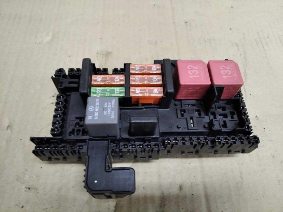 Блок предохранителей MERCEDES-BENZ C-класс AMG W205/S205/C205/A205 (2014 - 2018) фото 1 — Разборка Мерседес