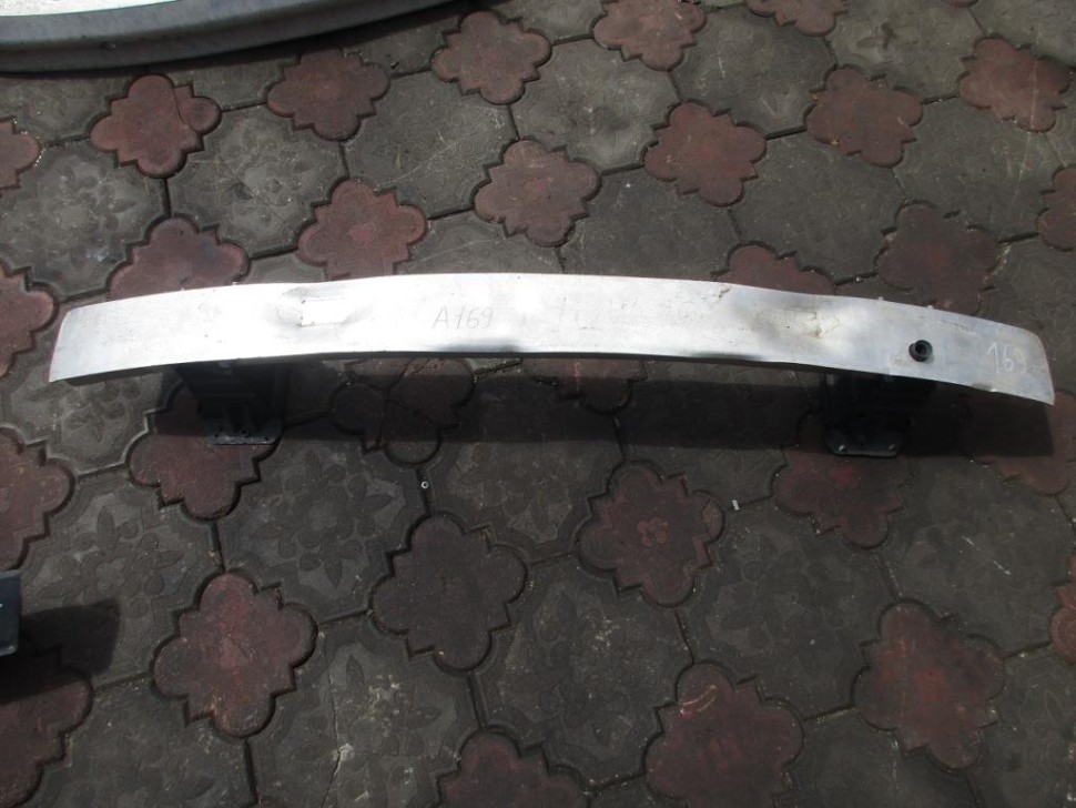 Усилитель переднего бампера MERCEDES-BENZ A-класс W169 (2004 - 2008) фото 1 — Разборка Мерседес