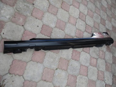 Порог пластиковый левый MERCEDES-BENZ C-класс W205/S205/C205/A205 (2014 - 2018) — Разборка Мерседес