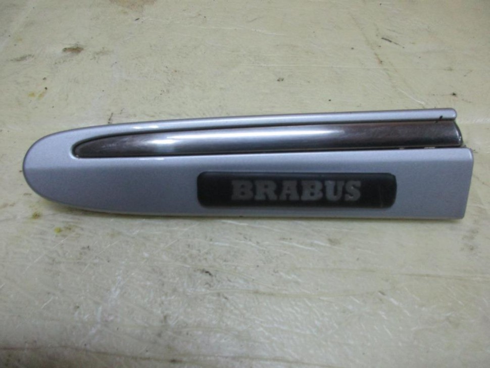 Молдинг крыла левый MERCEDES-BENZ CLK-класс C209/W209 (2002 - 2005) фото 1 — Разборка Мерседес