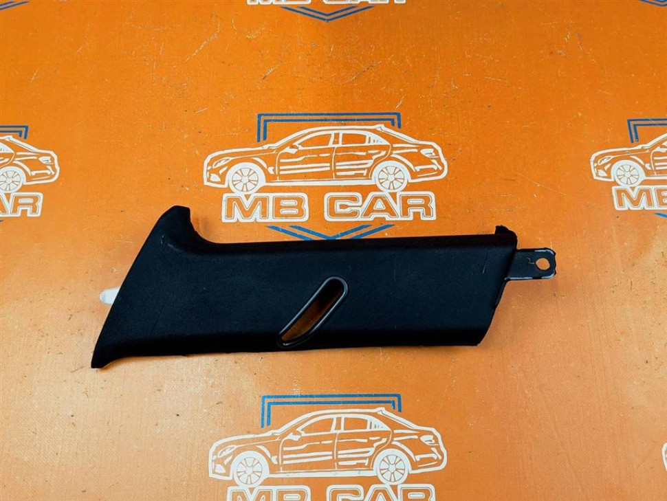 Накладка задней стойки MERCEDES-BENZ R-класс W251 (2005 - 2007) фото 1 — Разборка Мерседес