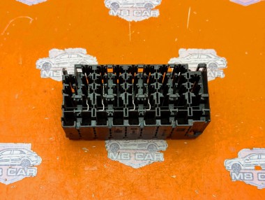 Блок предохранителей MERCEDES-BENZ E-класс W210/S210 (1995 - 1999) — Разборка Мерседес