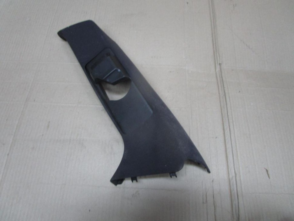 Накладка задней стойки MERCEDES-BENZ E-класс W210/S210 рестайлинг (1999 - 2003) фото 1 — Разборка Мерседес