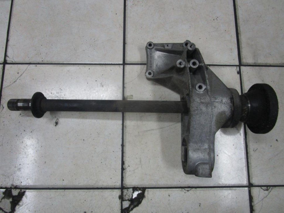 Вал промежуточный перед привода MERCEDES-BENZ Vito W638 (1996 - 2003) фото 1 — Разборка Мерседес