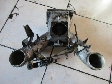 Коллектор впускной MERCEDES-BENZ E-класс W124/S124/C124/A124 (1984 - 1997) — Разборка Мерседес