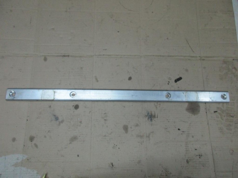 Усилитель пола MERCEDES-BENZ C-класс AMG W204/S204/С204 рестайлинг (2011 - 2015) фото 1 — Разборка Мерседес