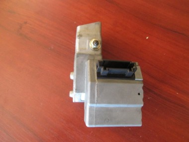 Блокиратор рулевого вала MERCEDES-BENZ E-класс W210/S210 (1995 - 1999) — Разборка Мерседес