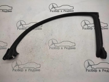 Уплотнитель стекла двери MERCEDES-BENZ CLS-класс C219 (2004 - 2008) — Разборка Мерседес