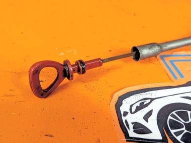 Трубка маслоизмерительного щупа MERCEDES-BENZ A-класс W169 (2004 - 2008) &mdash; Разборка Мерседес