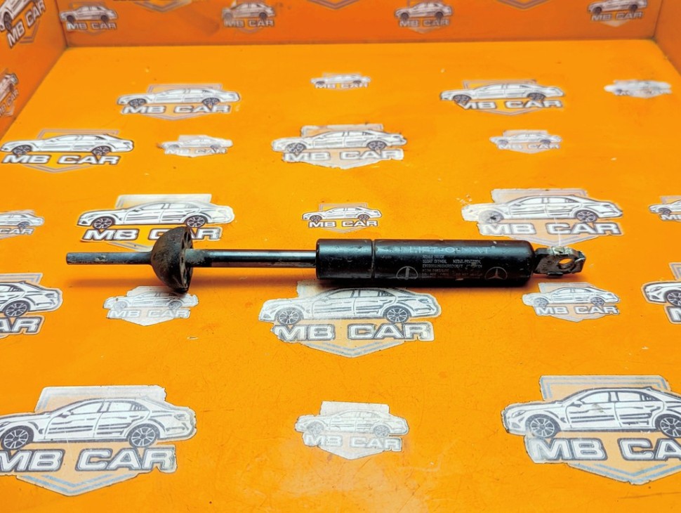 Амортизатор капота MERCEDES-BENZ C-класс W202/S202 (1993 - 1997) фото 1 &mdash; Разборка Мерседес