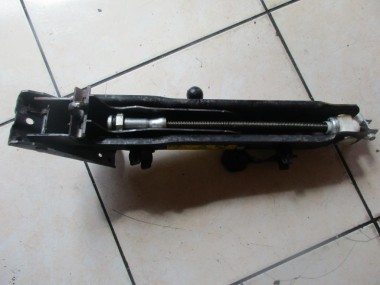 Домкрат MERCEDES-BENZ M-класс AMG W163 рестайлинг (2001 - 2005) — Разборка Мерседес