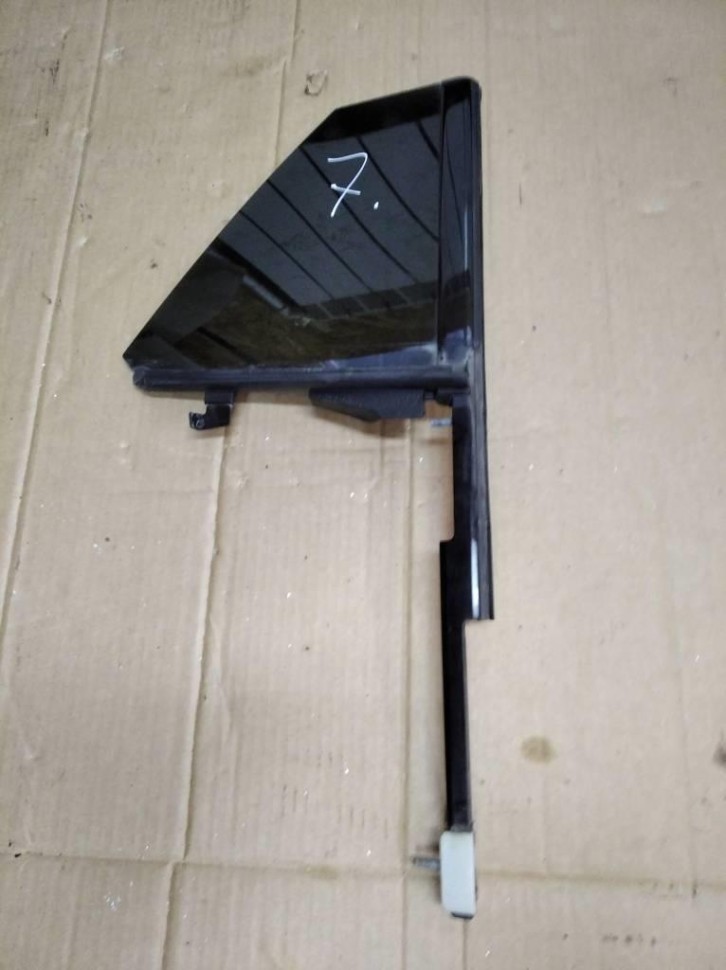 Стекло заднее правое MERCEDES-BENZ CLA-класс C117/X117 (2013 - 2016) фото 1 — Разборка Мерседес