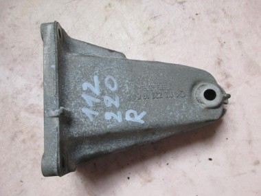 Лапа правая MERCEDES-BENZ S-класс W220 (1998 - 2005) — Разборка Мерседес