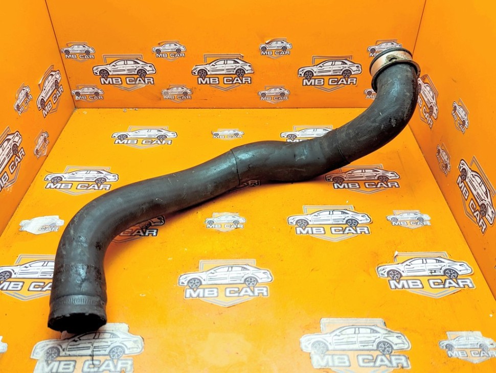 Патрубок радиатора MERCEDES-BENZ E-класс W211/S211 (2002 - 2006) фото 1 &mdash; Разборка Мерседес