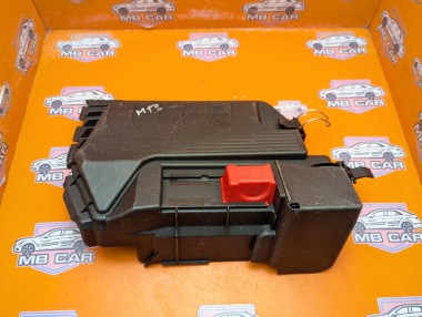 Крышка блока предохранителей MERCEDES-BENZ A-класс W176 (2012 - 2015) &mdash; Разборка Мерседес