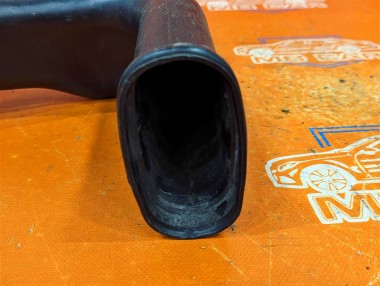 Патрубок воздушный MERCEDES-BENZ E-класс W212/S212/C207/A207 (2009 - 2013) — Разборка Мерседес