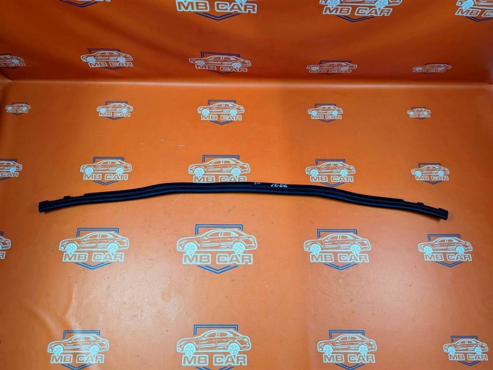 Уплотнитель моторного отсека MERCEDES-BENZ CL-класс C215 (1999 - 2002) фото 1 — Разборка Мерседес