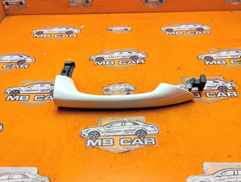 Ручка двери наружняя MERCEDES-BENZ A-класс W169 рестайлинг (2008 - 2012) фото 1 &mdash; Разборка Мерседес