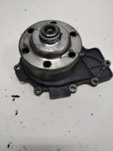 Помпа MERCEDES-BENZ Vito W639 рестайлинг (2010 - 2014) — Разборка Мерседес