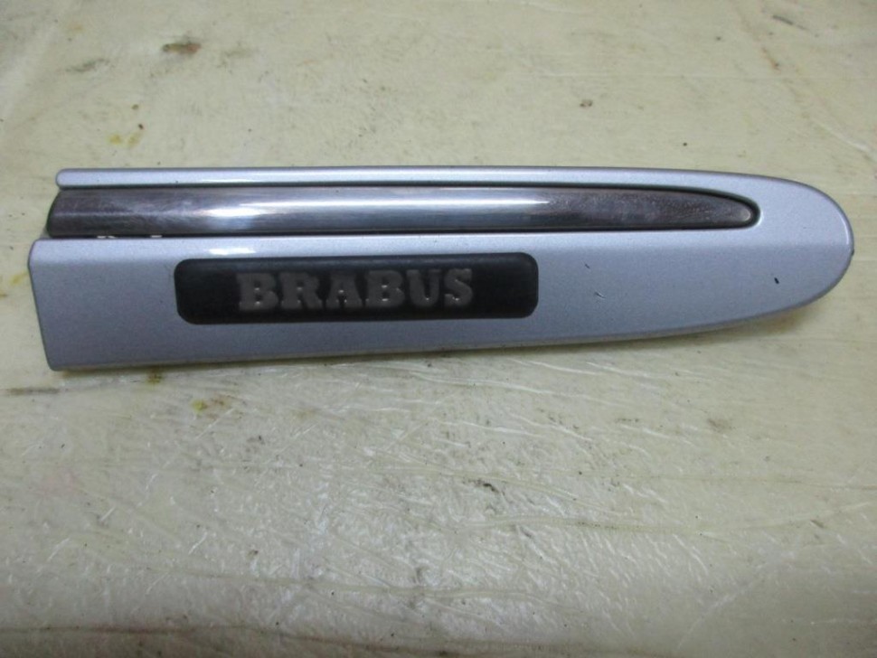 Молдинг крыла правый MERCEDES-BENZ CLK-класс C209/W209 (2002 - 2005) фото 1 — Разборка Мерседес