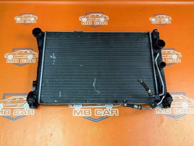 Радиатор MERCEDES-BENZ C-класс W204/S204 (2006 - 2011) — Разборка Мерседес