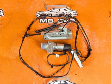 Насос крышки багажника MERCEDES-BENZ GL-класс X164 рестайлинг (2009 - 2012) &mdash; Разборка Мерседес