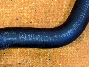 Патрубок ОЖ MERCEDES-BENZ W124 W124/S124/C124/A124 (1984 - 1993) — Разборка Мерседес