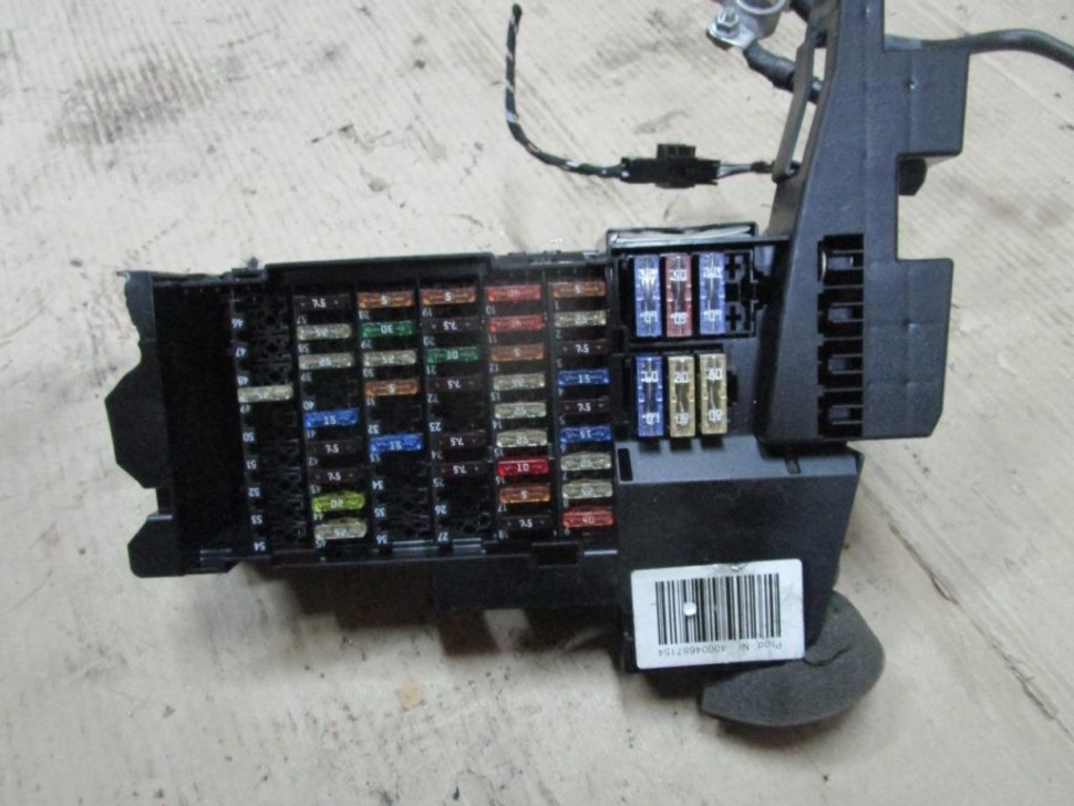 Блок предохранителей MERCEDES-BENZ A-класс W169 (2004 - 2008) фото 1 — Разборка Мерседес