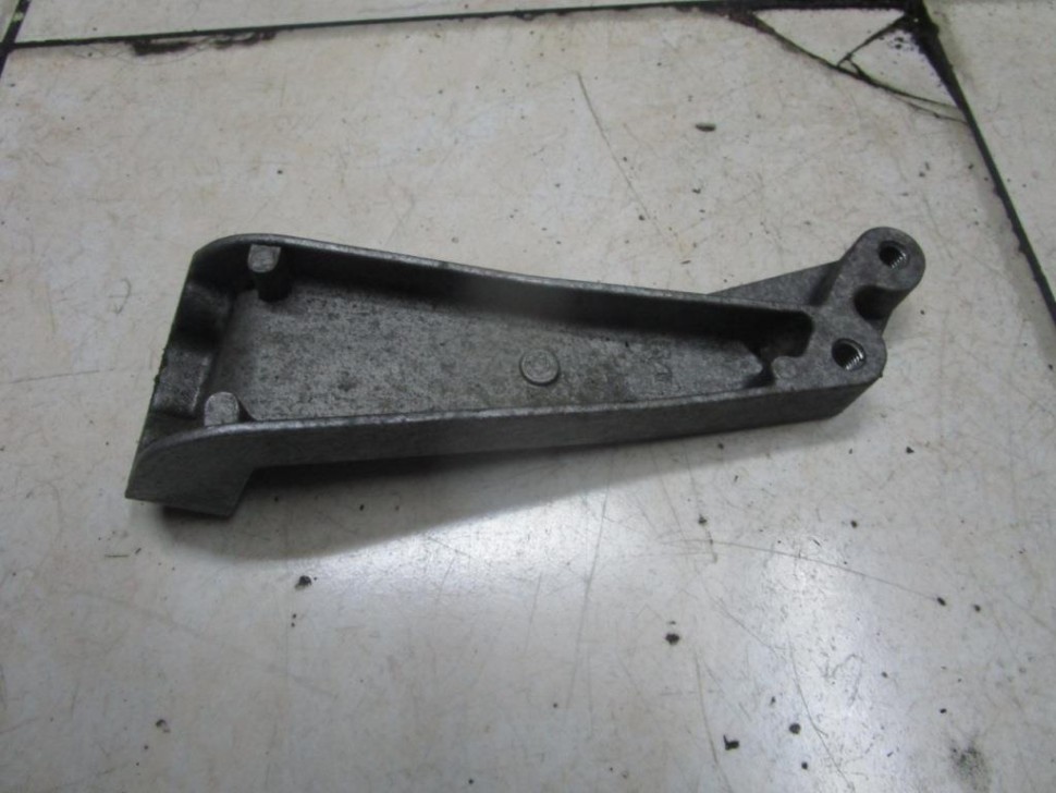 Кронштейн MERCEDES-BENZ Sprinter W901-905 (1995 - 2006) фото 1 — Разборка Мерседес