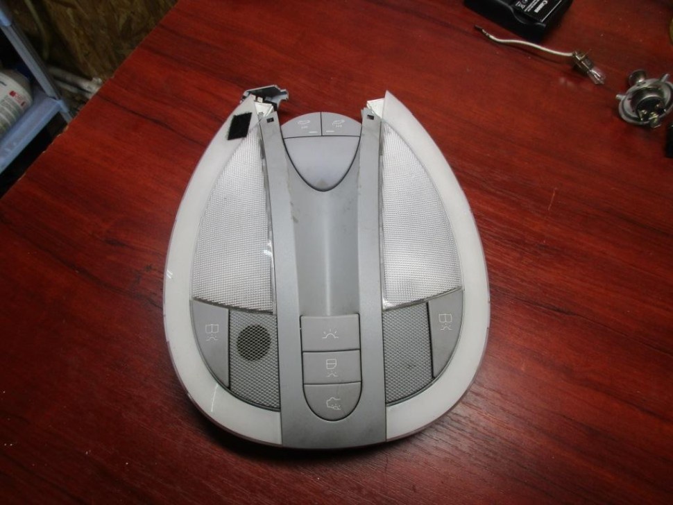 Плафон салона MERCEDES-BENZ E-класс W211/S211 (2002 - 2006) фото 1 — Разборка Мерседес