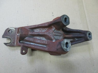 Кронштейн турбины MERCEDES-BENZ S-класс W222/C217/A217 (2013 - 2017) — Разборка Мерседес