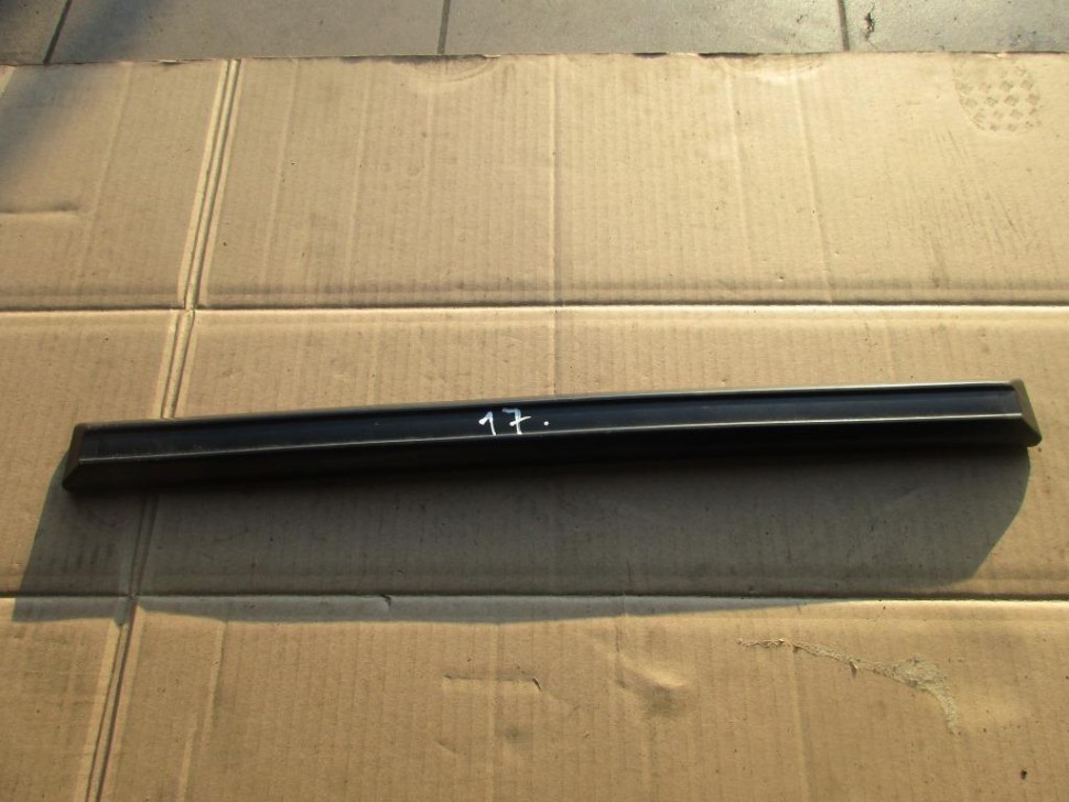 Молдинг двери MERCEDES-BENZ G-класс W463 рестайлинг 2 (2008 - 2012) фото 1 — Разборка Мерседес