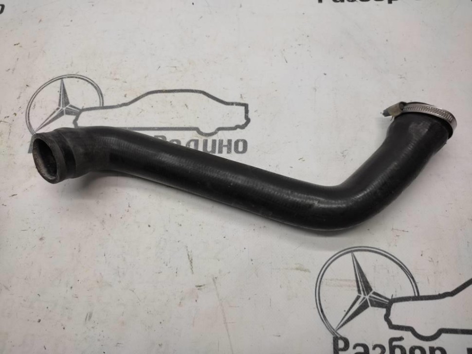 Патрубок радиатора MERCEDES-BENZ S-класс W140 (1991 - 1998) фото 1 — Разборка Мерседес