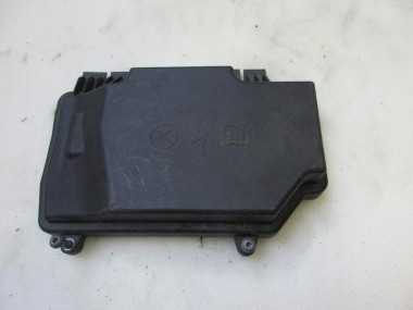 Крышка блока предохранителей MERCEDES-BENZ C-класс W205/S205/C205/A205 (2014 - 2018) — Разборка Мерседес