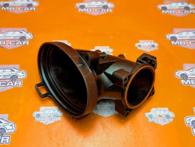 Патрубок впускного коллектора MERCEDES-BENZ CLA-класс C118/X118 (2019 - 2023) — Разборка Мерседес