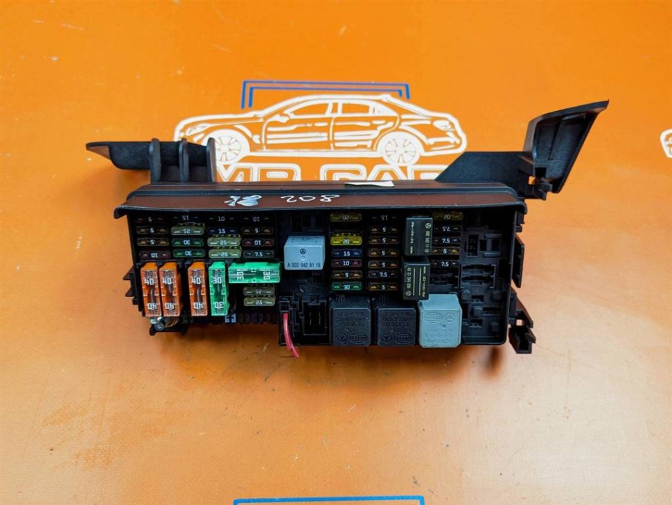 Блок предохранителей MERCEDES-BENZ M-класс W164 рестайлинг (2008 - 2011) фото 1 — Разборка Мерседес