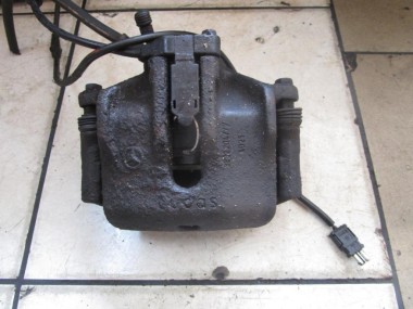 Суппорт передний левый MERCEDES-BENZ E-класс W124/S124/C124/A124 (1984 - 1997) — Разборка Мерседес