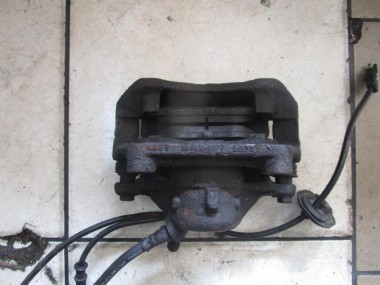 Суппорт передний левый MERCEDES-BENZ E-класс W124/S124/C124/A124 (1984 - 1997) — Разборка Мерседес