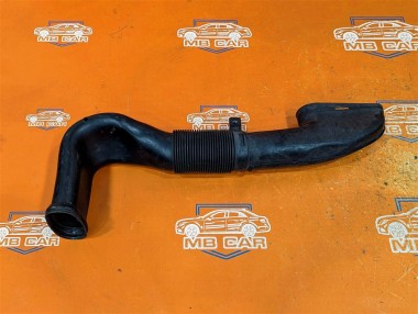 Патрубок воздушный MERCEDES-BENZ C-класс W204/S204 (2006 - 2011) — Разборка Мерседес