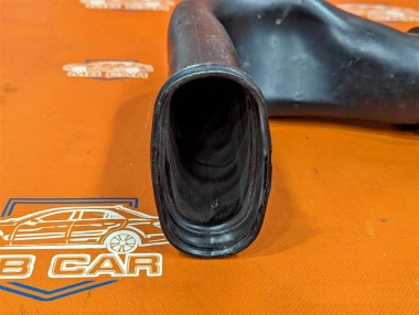 Патрубок воздушный MERCEDES-BENZ C-класс W204/S204 (2006 - 2011) — Разборка Мерседес