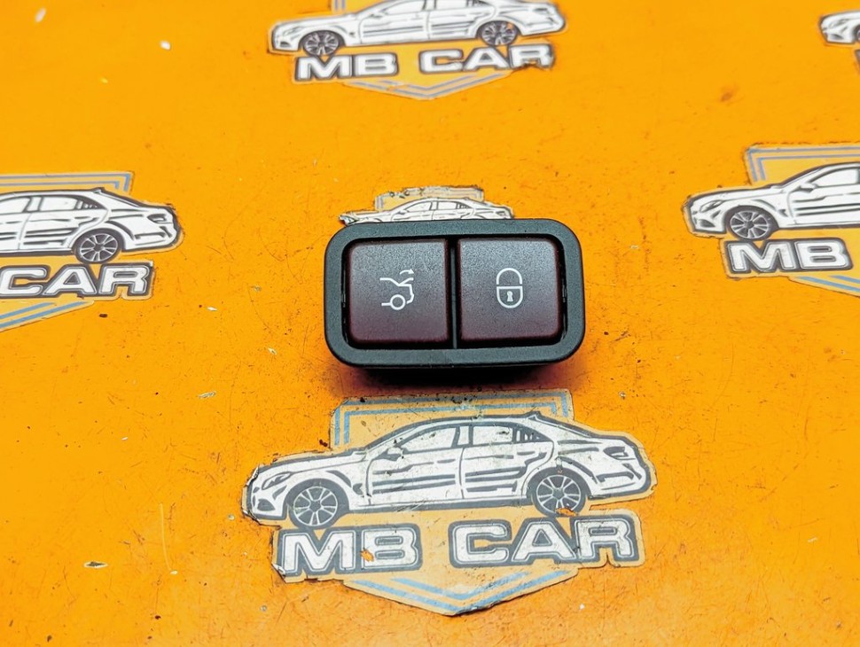 Кнопка закрытия багажника MERCEDES-BENZ C-класс W204/S204/С204 рестайлинг (2011 - 2015) фото 1 &mdash; Разборка Мерседес