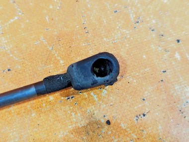 Амортизатор крышки багажника MERCEDES-BENZ C-класс W204/S204 (2006 - 2011) — Разборка Мерседес