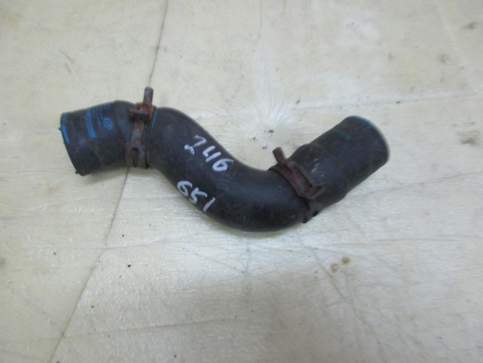 Патрубок ОЖ MERCEDES-BENZ B-класс W246 (2011 - 2014) фото 1 — Разборка Мерседес