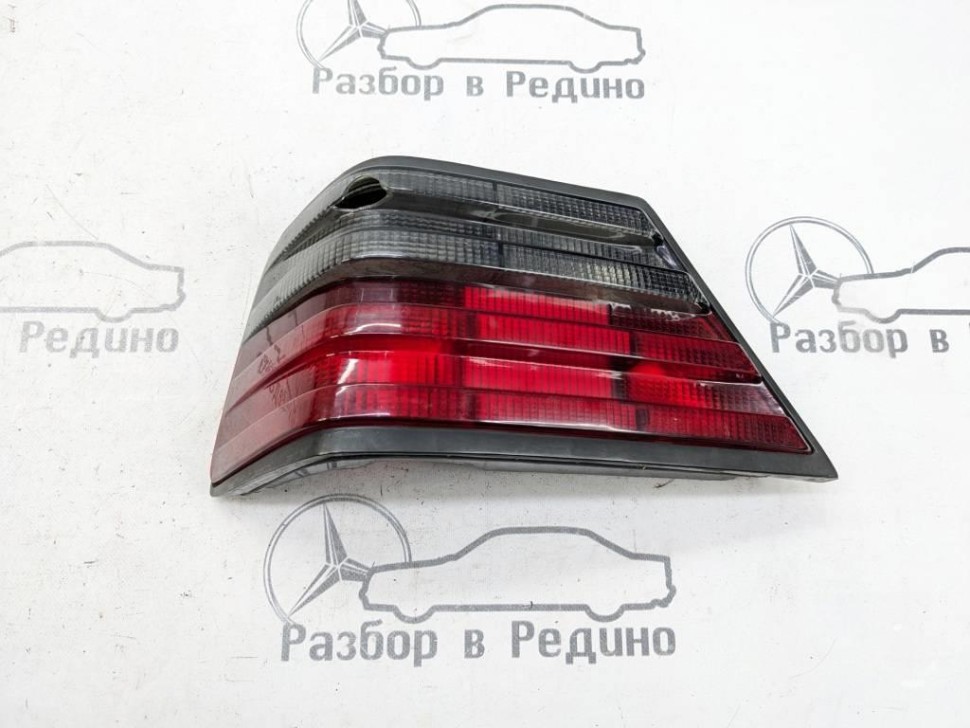 Фонарь задний левый MERCEDES-BENZ W124 W124/S124/C124/A124 (1984 - 1993) фото 1 — Разборка Мерседес