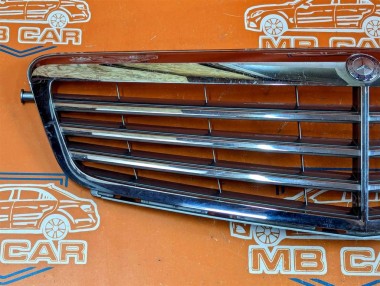 Решетка радиатора MERCEDES-BENZ C-класс W204/S204 (2006 - 2011) — Разборка Мерседес